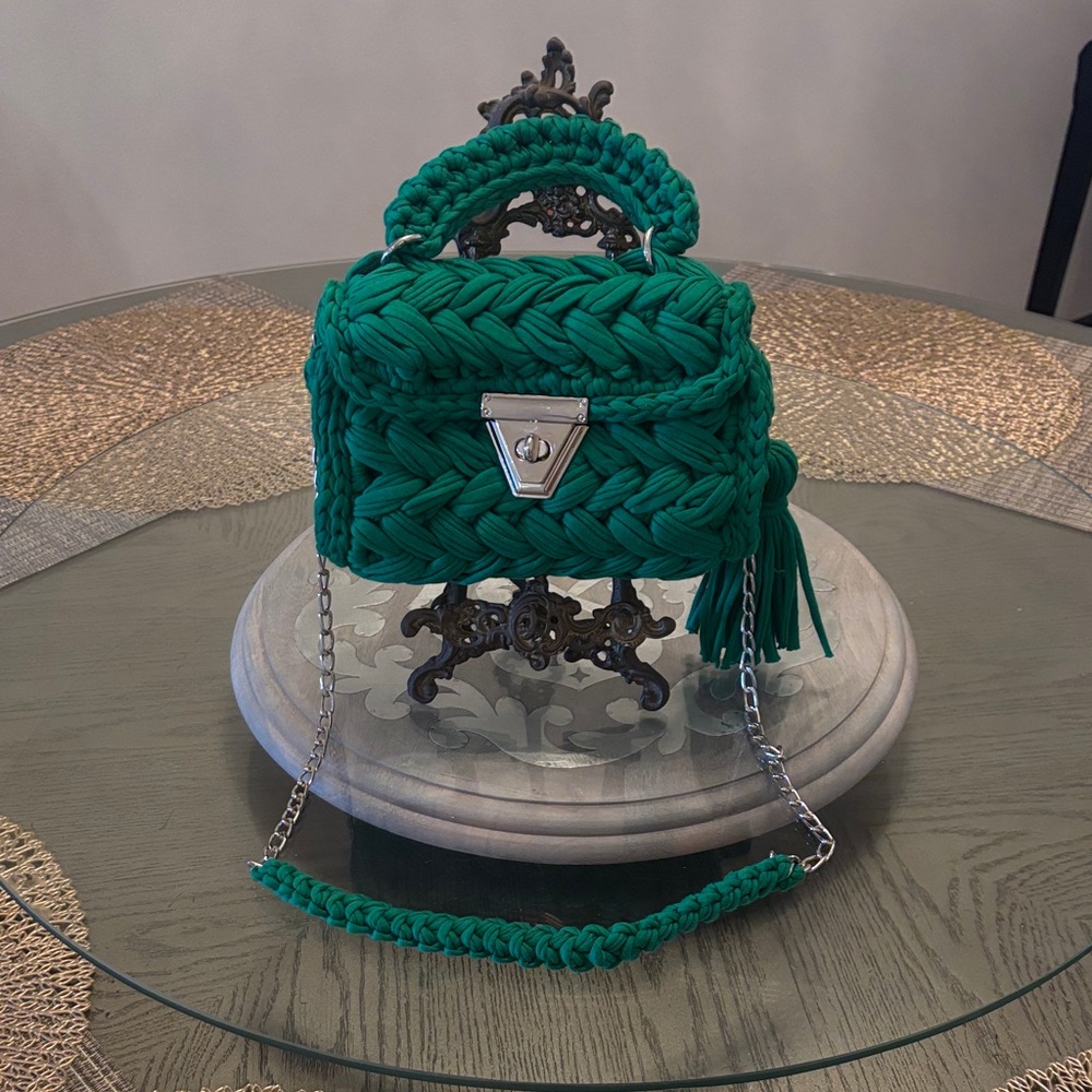 Green Handwoven Crochet Top-Handle Bag crossbody with Silver Chain/hardware.